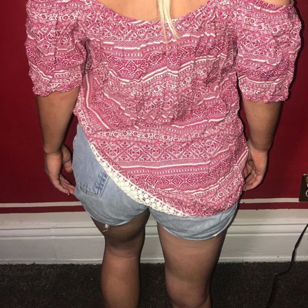 Patterned flowy shirt - Picture 3 of 5